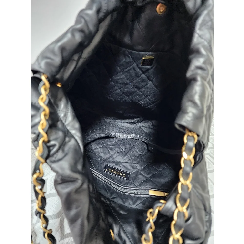CHANEL Quilted Shiny Calfskin Leather 22 Hobo Bag Black